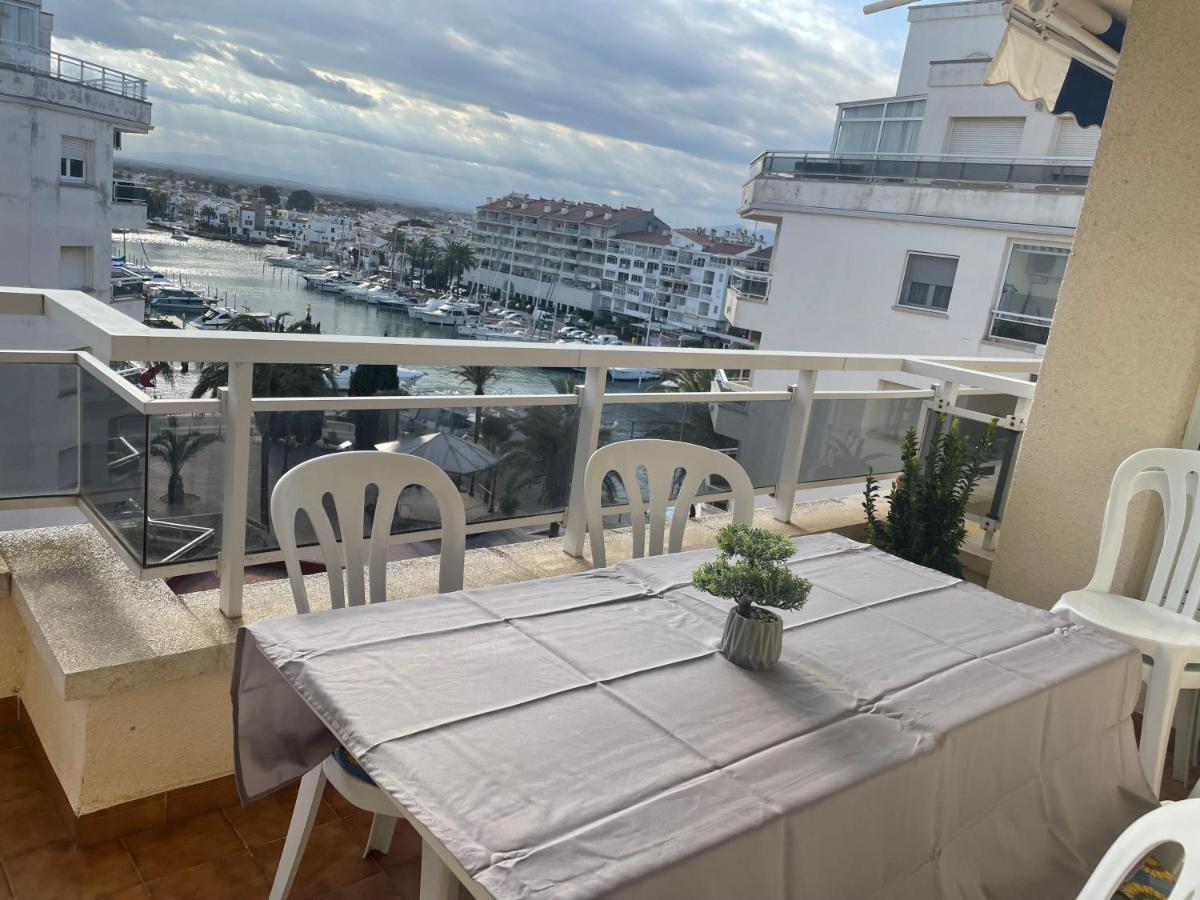 Appartement Magnifique Vue Sur Le Canal Et La Mer D'Empuriabrava Exteriör bild